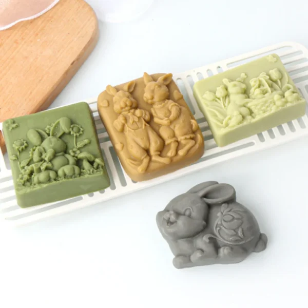 Soap Making Kits: Bunny Flower Resin Candle Mould - Image 5